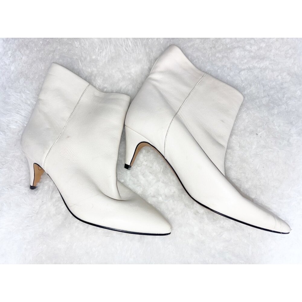 NWOB Dolce Vita White Booties 7.5
